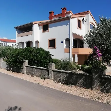 Mare Apartment *
